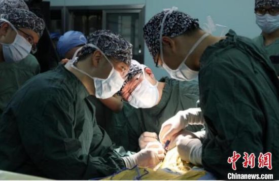 美国研发用光电声磁信号刺激外围神经治病(图1)